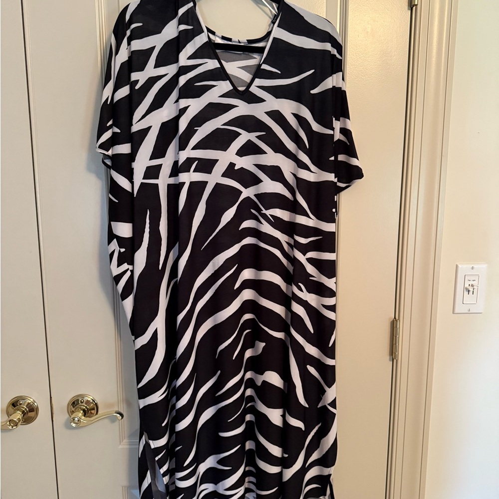 N Natori Zebra Printed Caftan
